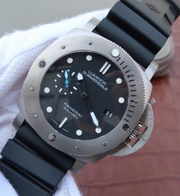 Replica Panerai ZF PAM1305 Titanium Black Dial Rubber Strap P.9010