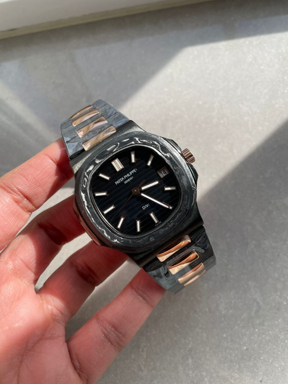 Replica PATEK PHILIPPE Nautilus 5711 DIW Carbon DIWF 1:1 Best Edition Black Textured Dial on Carbon/RG Bracelet 324CS