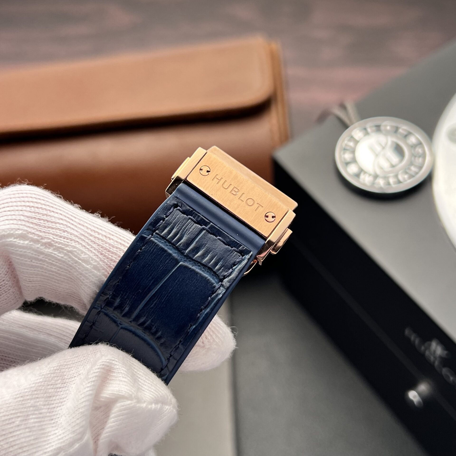 Hublot Replica 1:1 Watch Classic Fusion King Gold With Moissanite Diamonds Blue 42mm