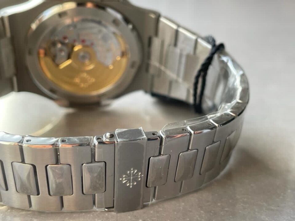 Replica PATEK PHILIPPE Nautilus 5711 PPF 1:1 Best Edition Gray Textured Dial on SS Bracelet 324CS