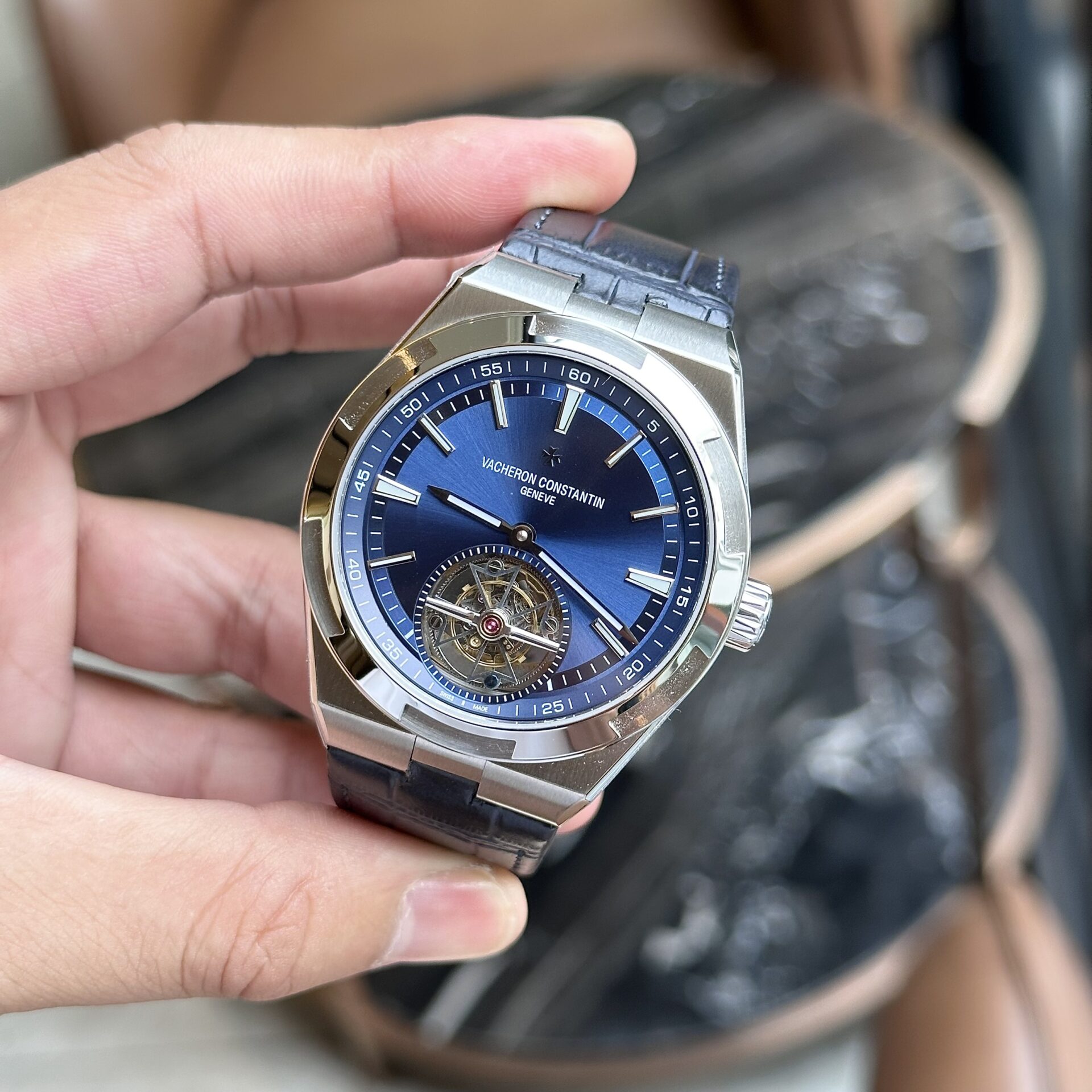 Vacheron Constantin Overseas 6000V Tourbillon Blue Replica 1:1 Watch 42.5mm