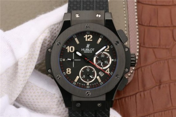 Replica Hublot Big Bang 44mm Full Ceramic Black Dial Black Rubber Strap HUB4100