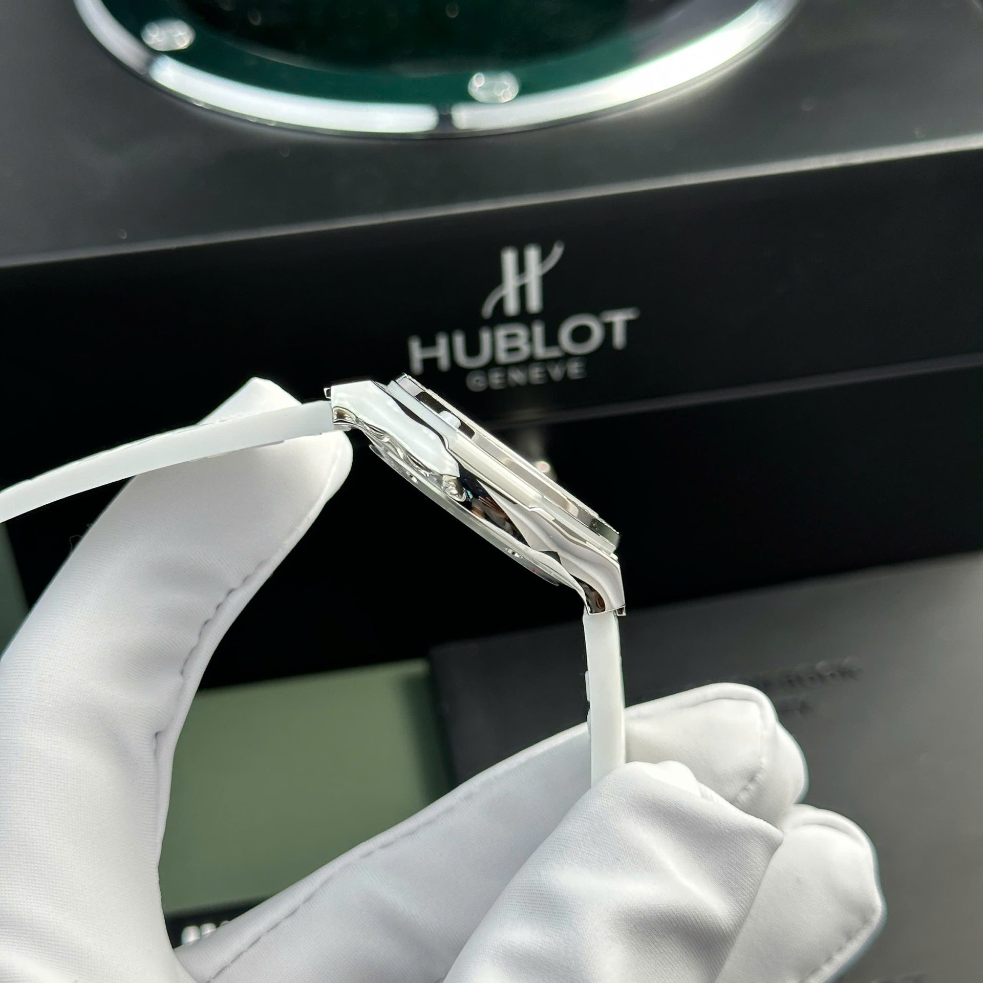 Hublot Classic Fusion Replica 11 Watch White Womens HB Factory 33mm
