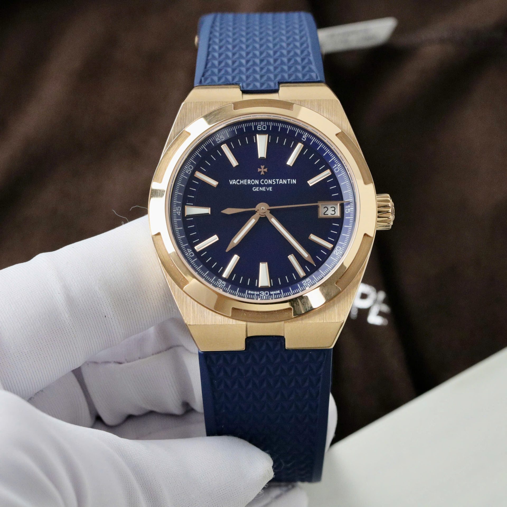 Vacheron Constantin Overseas 4500V Dial Blue Best Replica Watch Gold Wrapped 41mm
