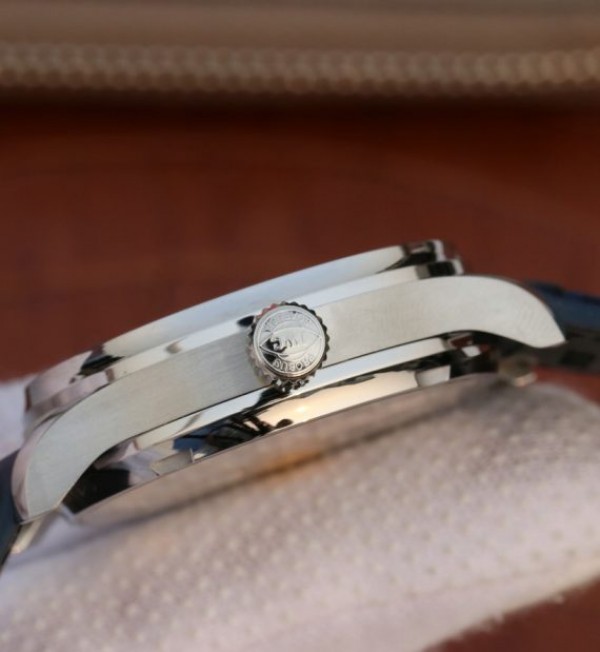 Replica IWC ZF Portuguese IW500705 White Dial Blue Markers Leather Strap V3