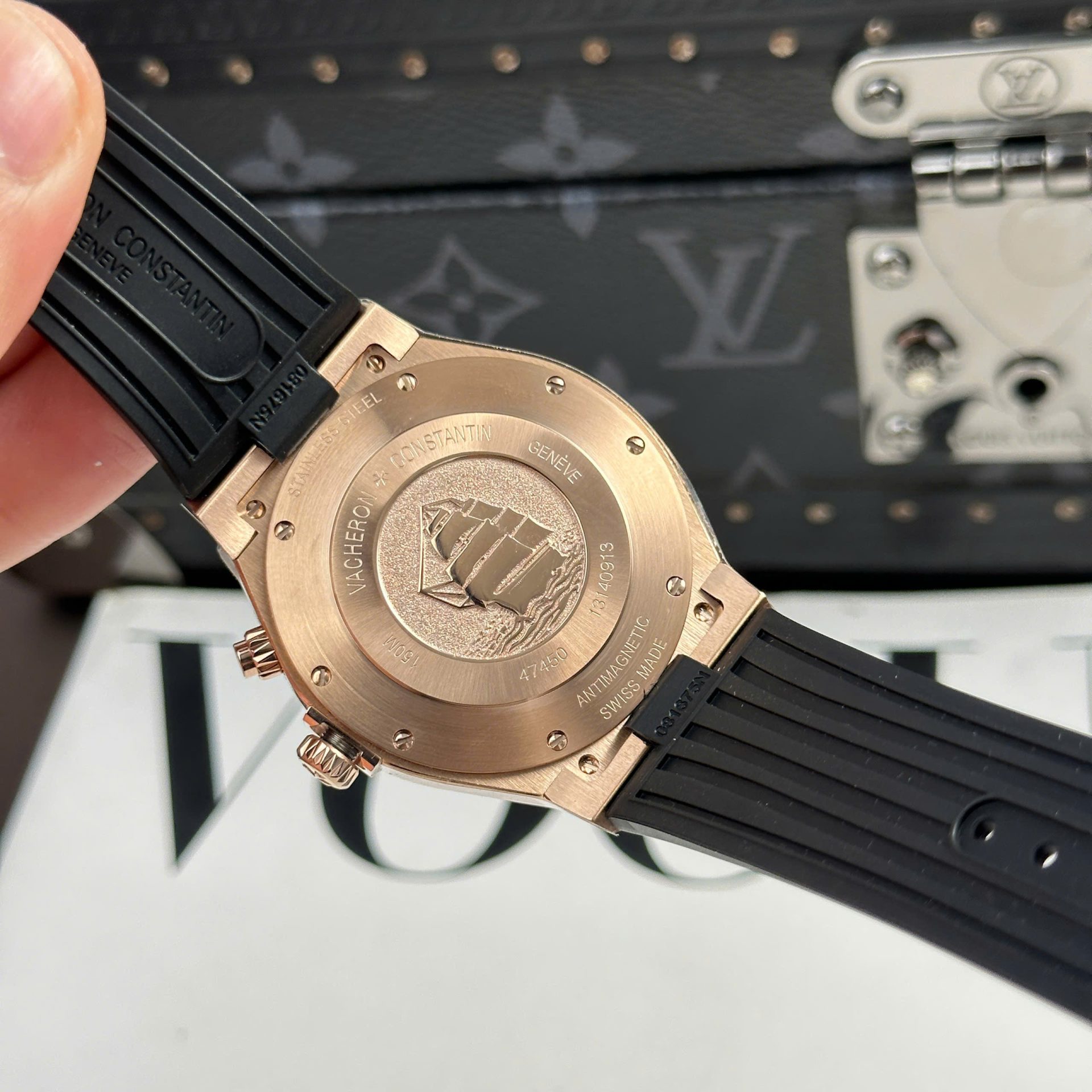 Vacheron Constantin Replica Watch Overseas Dual Time 47450 White Dial Rubber Strap 9F 42mm