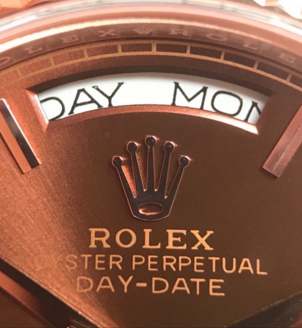 Replica Rolex Day-Date 40mm 228235 RG Noob Brown Dial Roman Markers RG Bracelet A3255