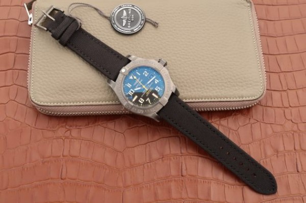 Replica Breitling Avenger II Seawolf PVD GF Black Dial Black Nylon Strap A2824