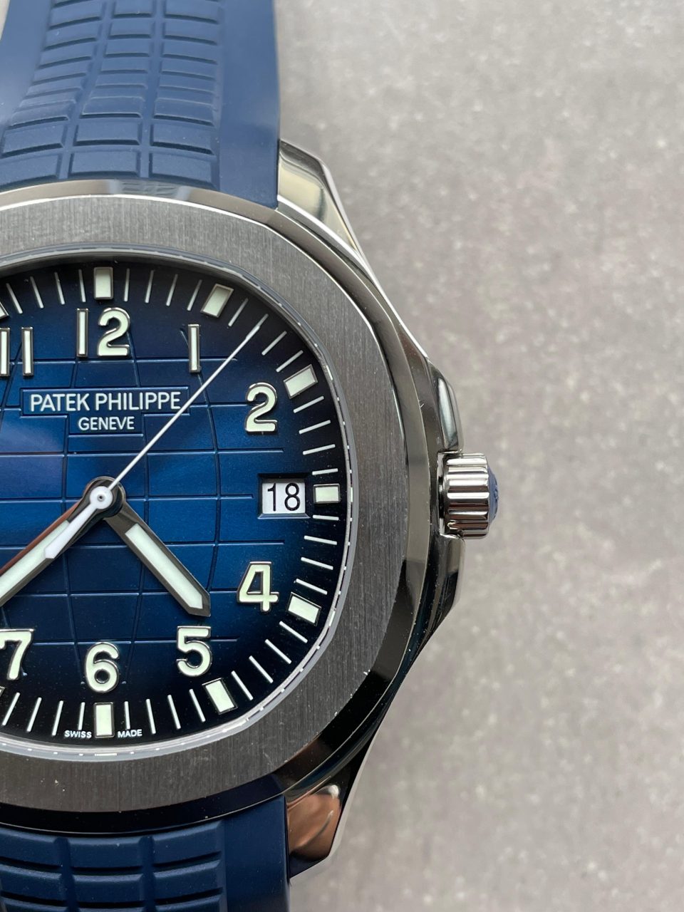 Replica PATEK PHILIPPE Aquanaut 5168G 42mm SS ZF 1:1 Best Edition Blue Dial on Blue Rubber Strap 324CS