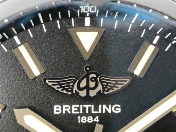 Replica Breitling Avenger BlackBird 44mm DLC GF Titanium Case Black Dial Rubber Strap A2824