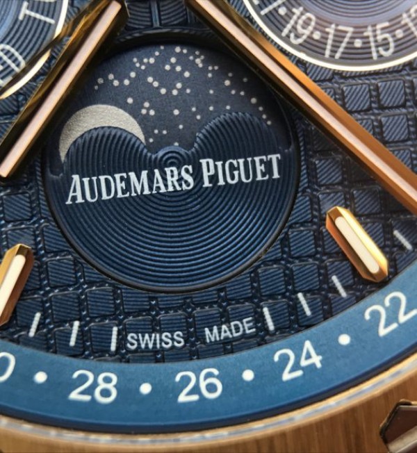 Replica Audemars Piguet JF Royal Oak 41mm 26574 YG Blue Textured Dial A5134