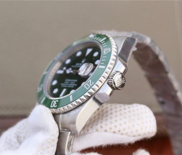 Replica Rolex Submariner 116610 LV Green Ceramic VRF SS Bracelet A2836