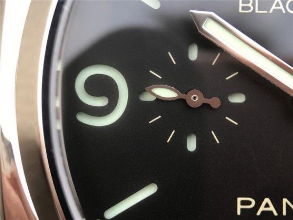 Replica Panerai PAM388 Black Dial Leather Strap P.9000 Super Clone