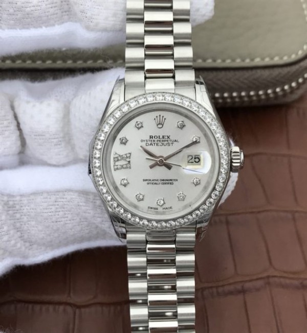 Replica Rolex DateJust 28mm Diamonds Bezel White Dial Diamonds Rome Markers Bracelet A2236