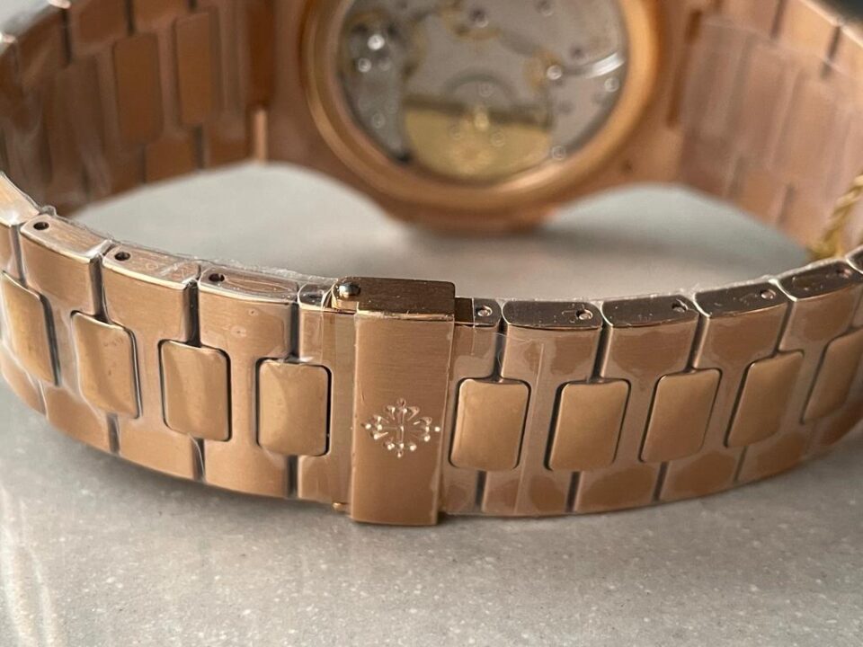 Replica PATEK PHILIPPE Nautilus Moon Phases 5712 RG Grey Dial on RG Bracelet PPF A240