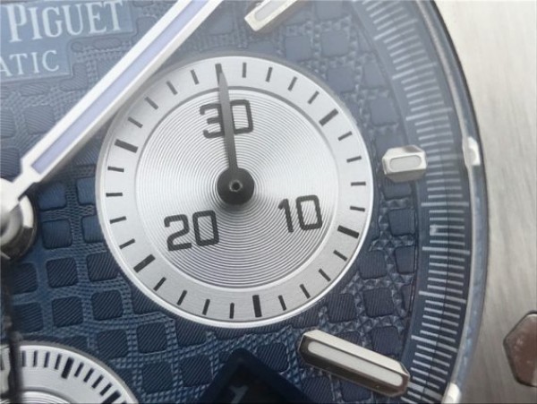 Replica Audemars Piguet Royal Oak Chronograph SS JHF Blue/White Dial SS Bracelet A7750