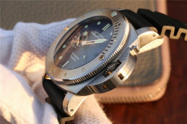 Replica Panerai PAM371 Titanium Blue Dial XF Black Rubber Strap P9001