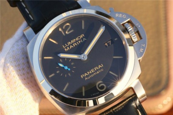 Replica Panerai PAM1392 XF Black Dial Black Leather Strap P9010