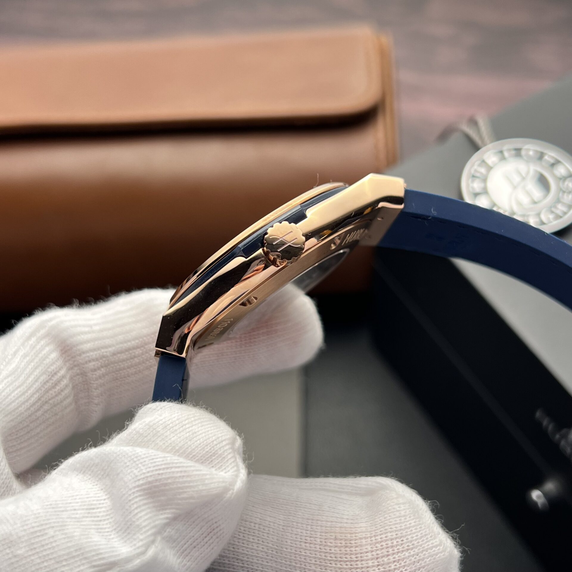 Hublot Replica 1:1 Watch Classic Fusion King Gold With Moissanite Diamonds Blue 42mm
