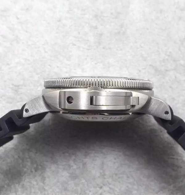 Replica Panerai ZF PAM371 Titanium Black Rubber Strap ZP9001