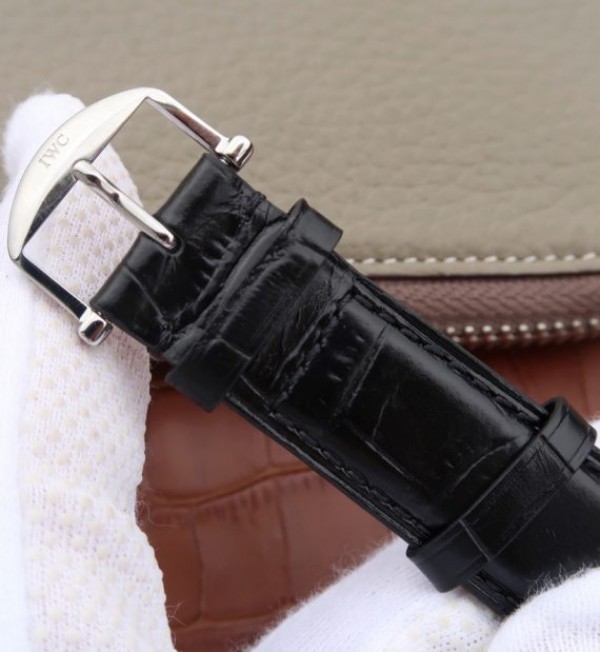 Replica IWC TW Da Vinci IW356601 White Dial Black Leather Strap A2892