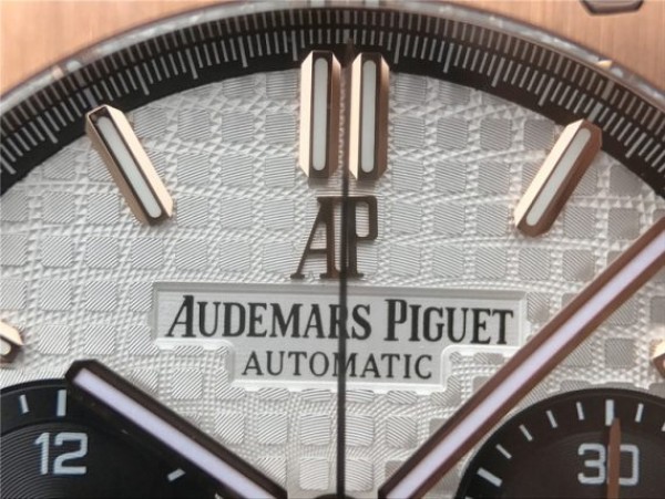 Replica Audemars Piguet Royal Oak Chronograph RG JHF White/Black Dial RG Bracelet A7750