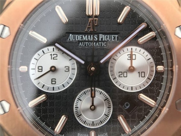 Replica Audemars Piguet Royal Oak Chronograph RG JHF Black/White Dial RG Bracelet A7750