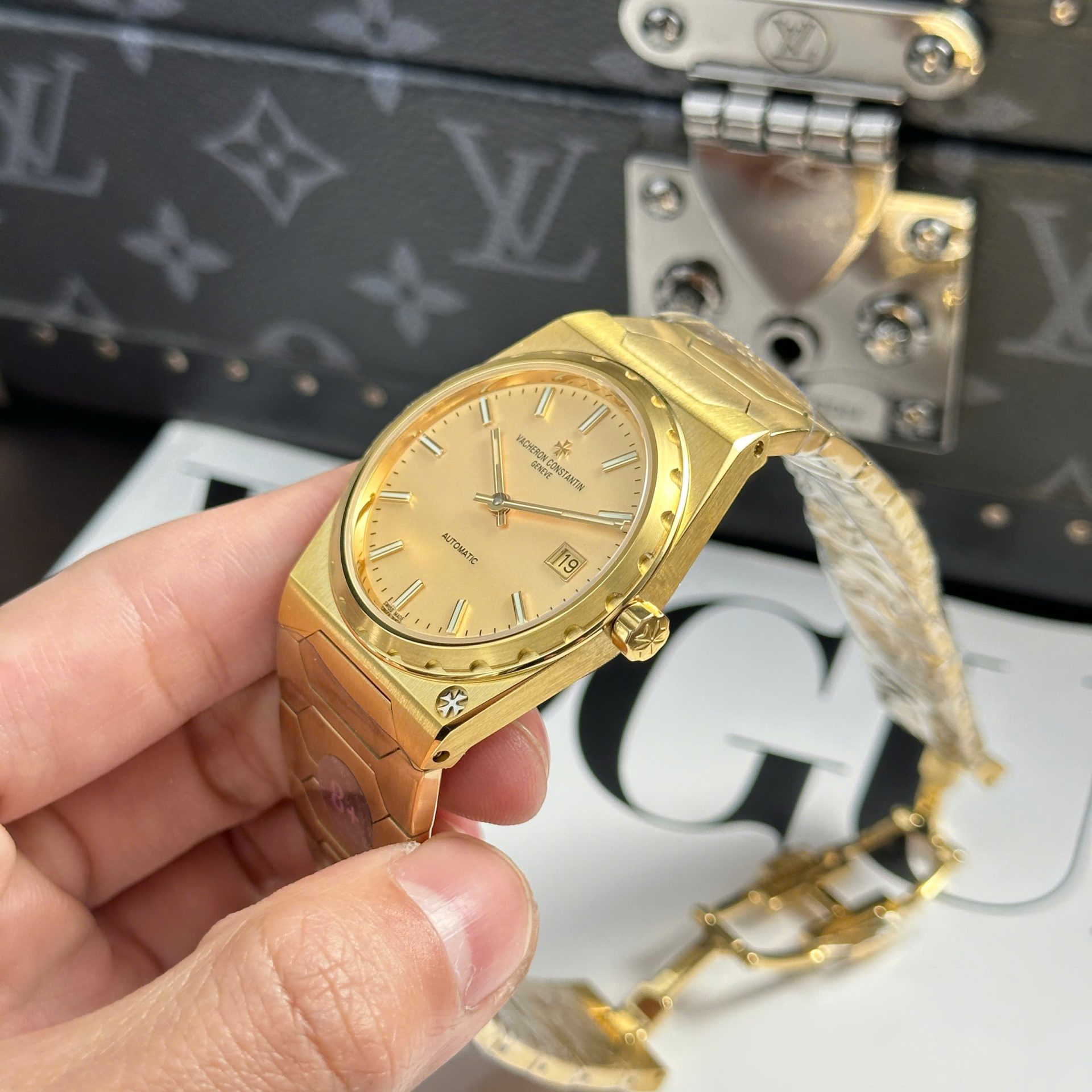 Vacheron Constantin Historiques 222 Fake Watch Yellow 8F Factory 37mm