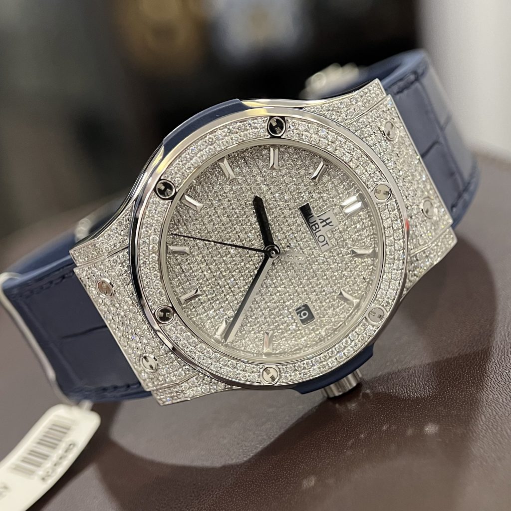Hublot Best Replica Watch Classic Fusion Custom Natural Diamonds 42mm