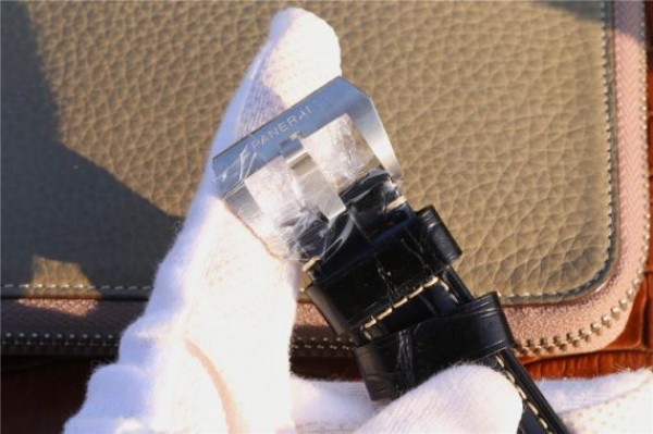 Replica Panerai PAM1312 XF Black Dial Black Leather Strap P9010