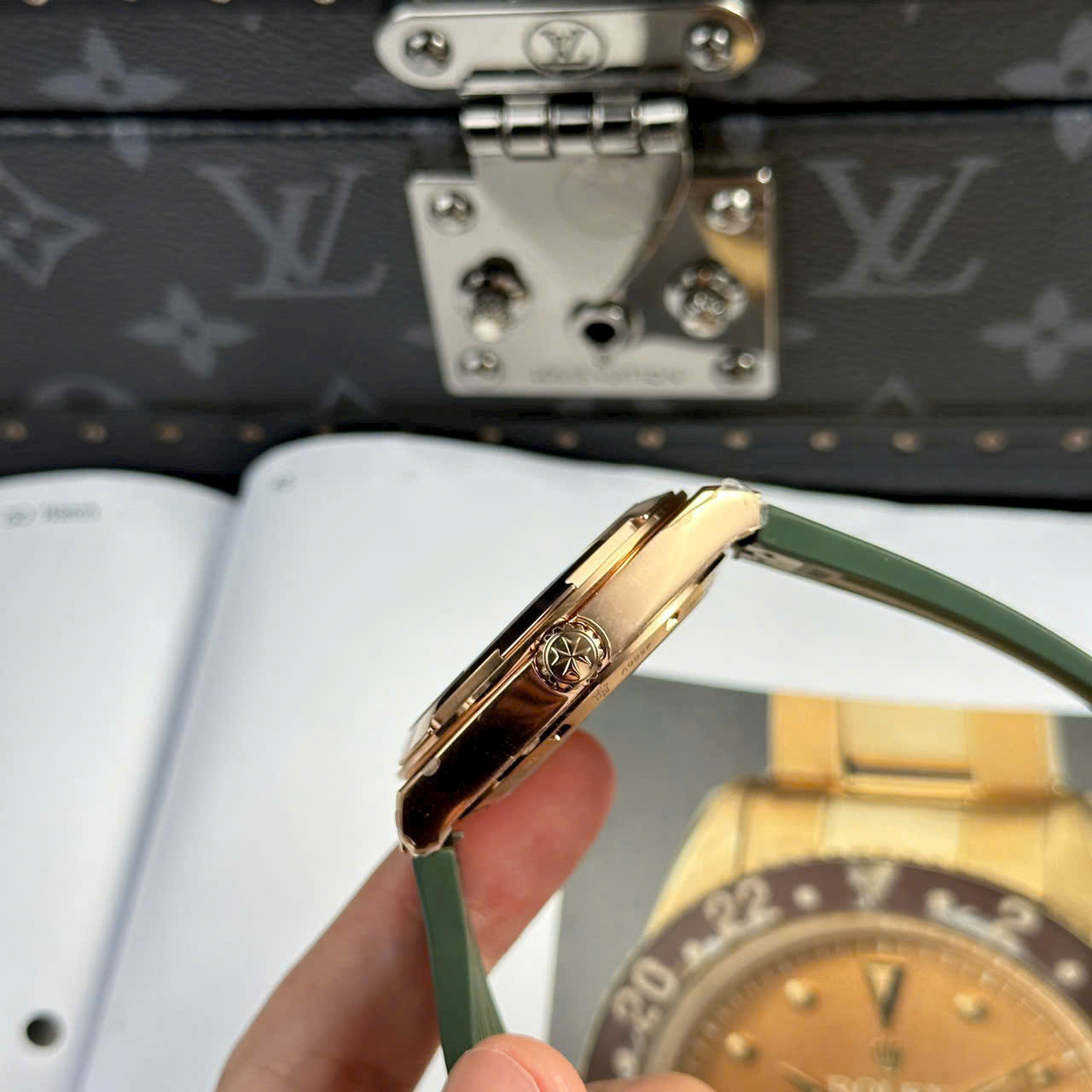 Vacheron Constantin Replica Watch Overseas 4500V Green Dial Rubber Strap 41mm