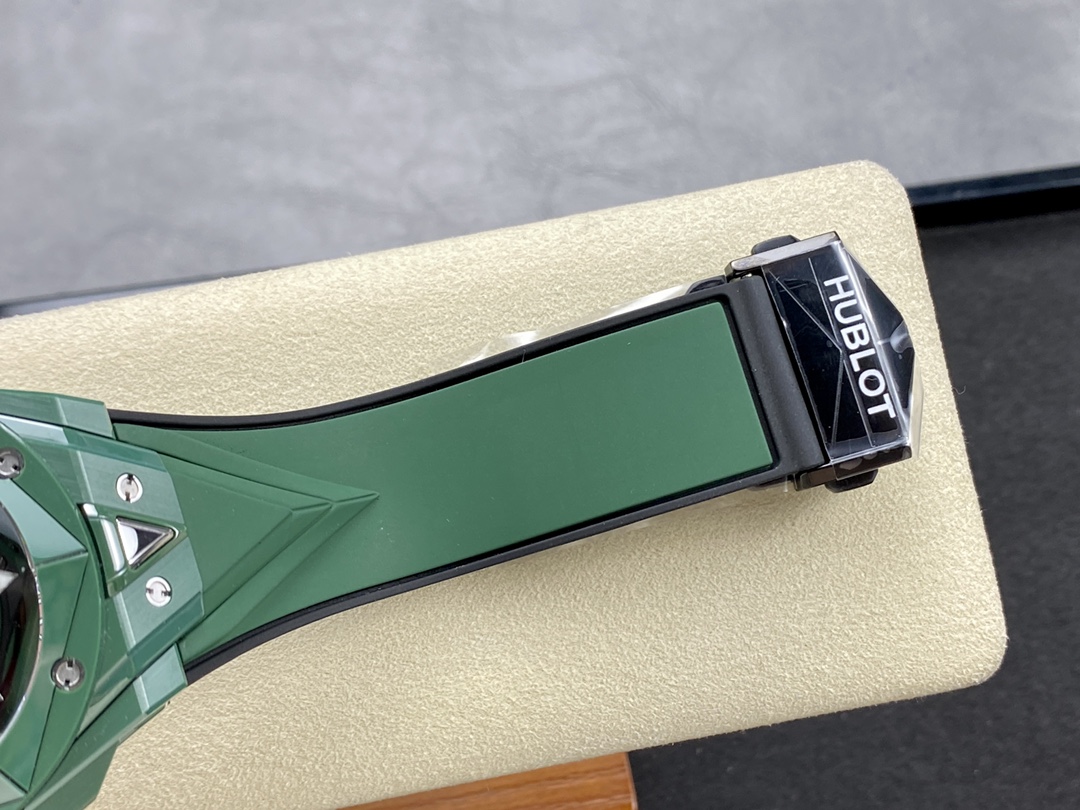 Hublot Big Bang Sang Bleu II Replica Watch Ceramic Green 44mm