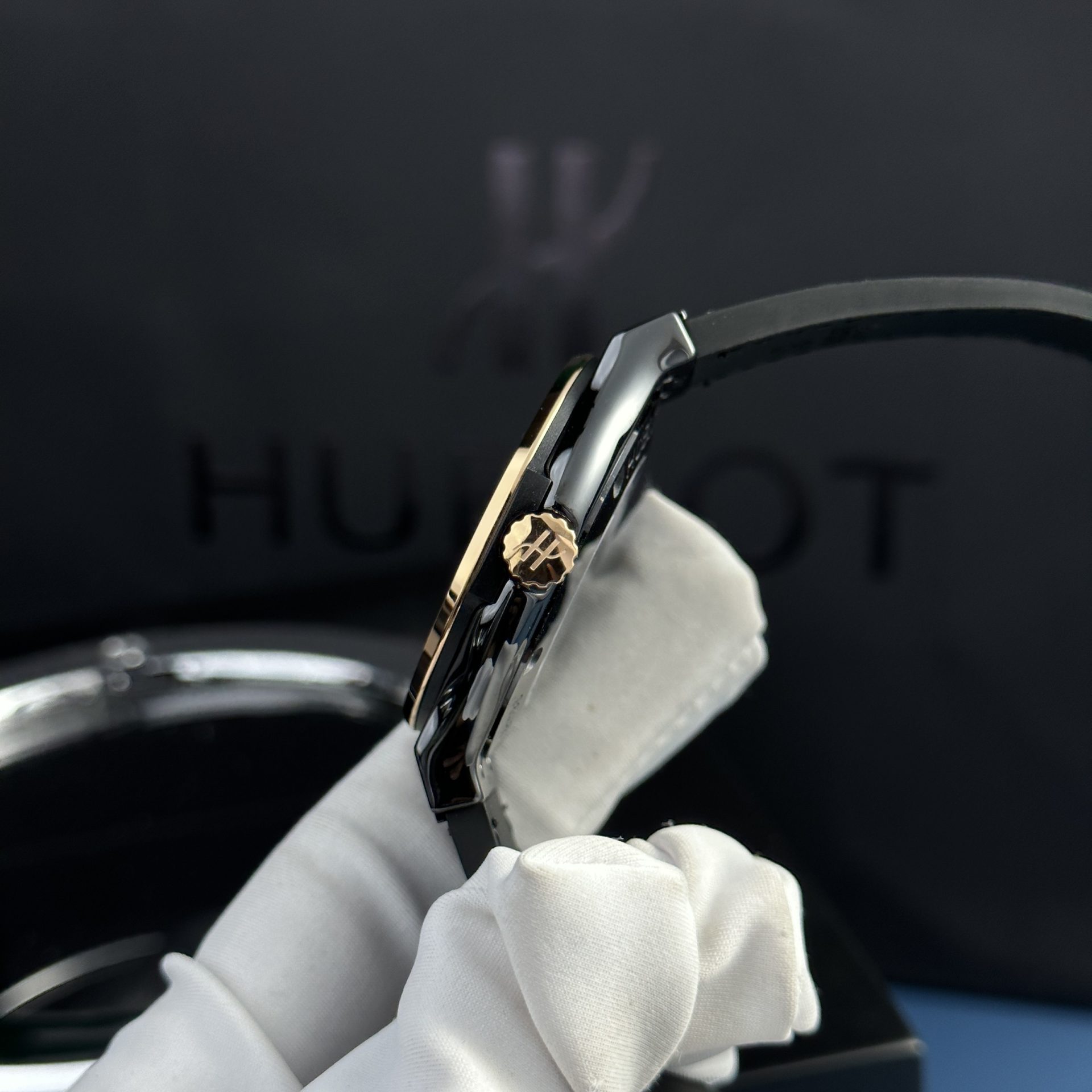 Hublot Best Replica Watches Classic Fusion Ceramic Demi Gold Dial Carbon 42mm