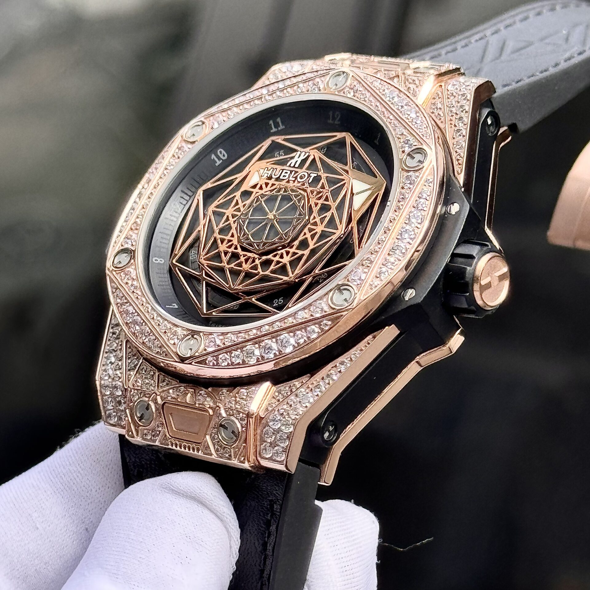 Hublot Big Bang Sang Bleu King Gold Replica Watch Diamond 44mm
