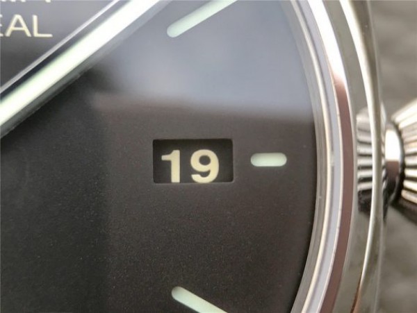 Replica Panerai PAM388 Black Dial Leather Strap P.9000 Super Clone