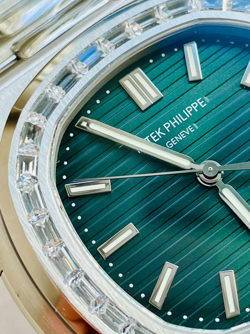 Replica PATEK PHILIPPE Nautilus 5711/1A PPF 1:1 Best Edition Green Textured Dial T Diamonds Bezel on SS Bracelet 324CS V4