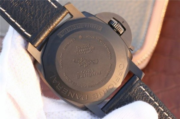 Replica Panerai PAM607 XF Left Handed Real Ceramic Black Leather Strap P9000