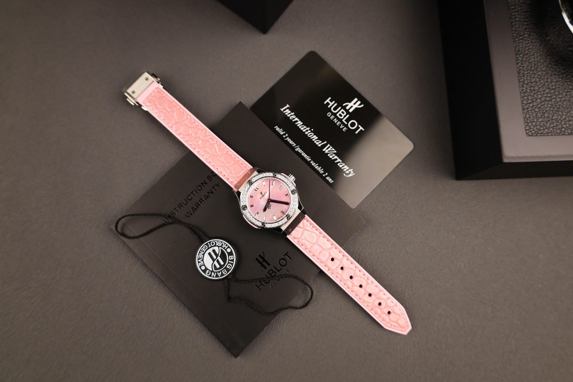 Hublot Classic Fusion Replica Watches Dial Mother Of Pearl Pink + Moissanite Diamonds 33mm
