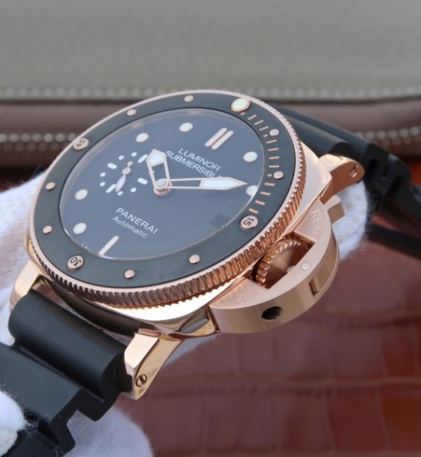 Replica Panerai ZF Luminor Submersible PAM684 RG Rubber Strap P.9010