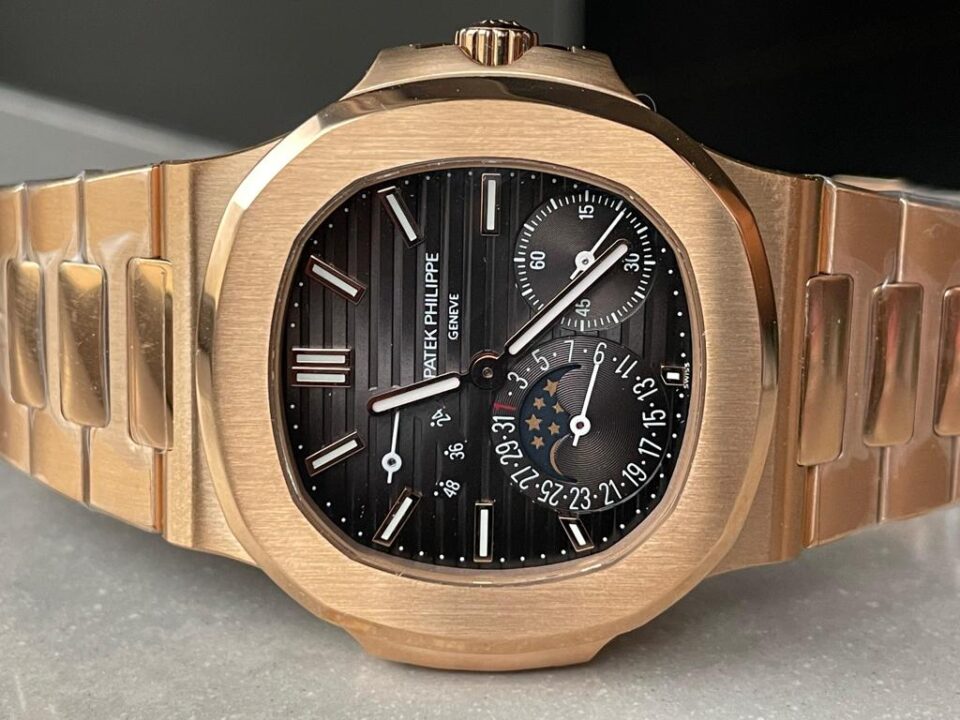 Replica PATEK PHILIPPE Nautilus Moon Phases 5712 RG Grey Dial on RG Bracelet PPF A240