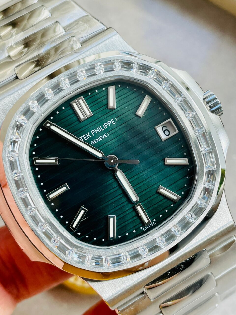Replica PATEK PHILIPPE Nautilus 5711/1A PPF 1:1 Best Edition Green Textured Dial T Diamonds Bezel on SS Bracelet 324CS V4