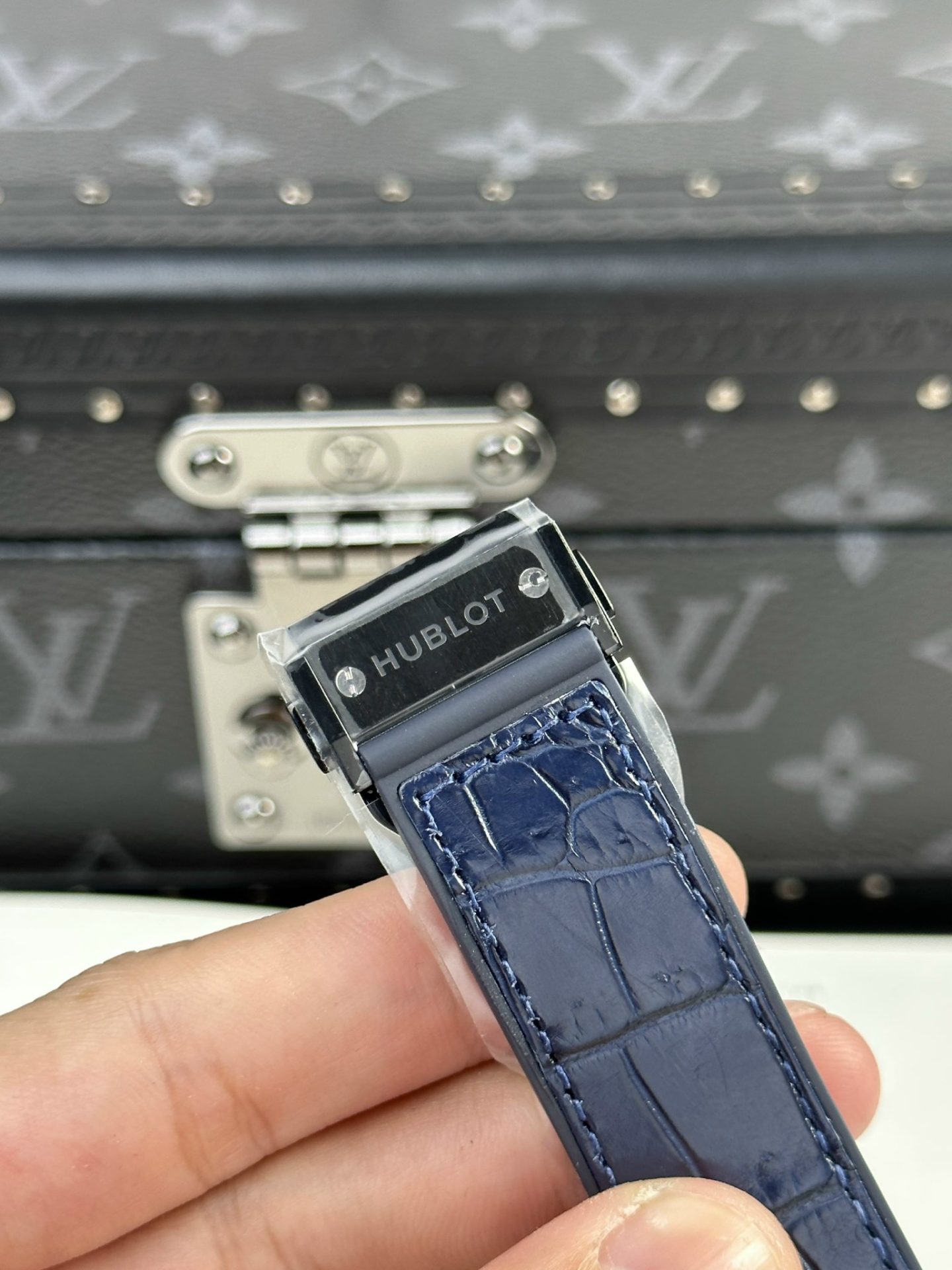 Hublot Classic Fusion Replica Watch Ceramic Refined Blue Dial 42mm