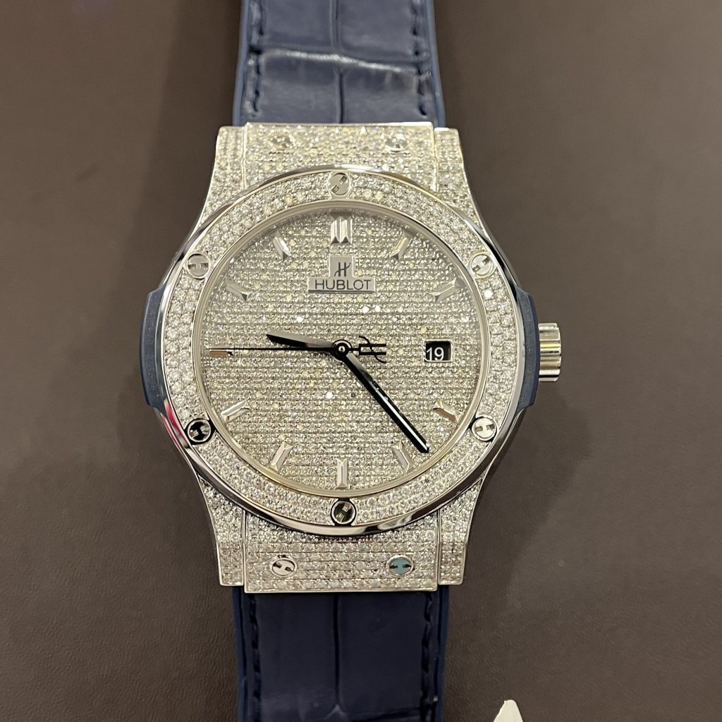 Hublot Best Replica Watch Classic Fusion Custom Natural Diamonds 42mm
