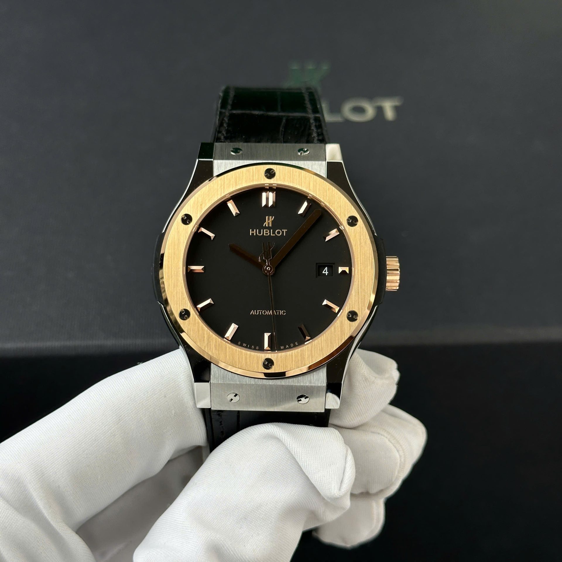 Hublot Classic Fusion Replica Watches Black Dial King Gold Bezel 42mm