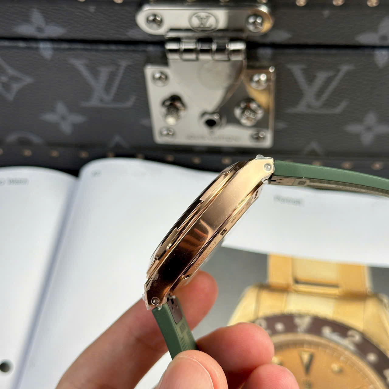 Vacheron Constantin Replica Watch Overseas 4500V Green Dial Rubber Strap 41mm