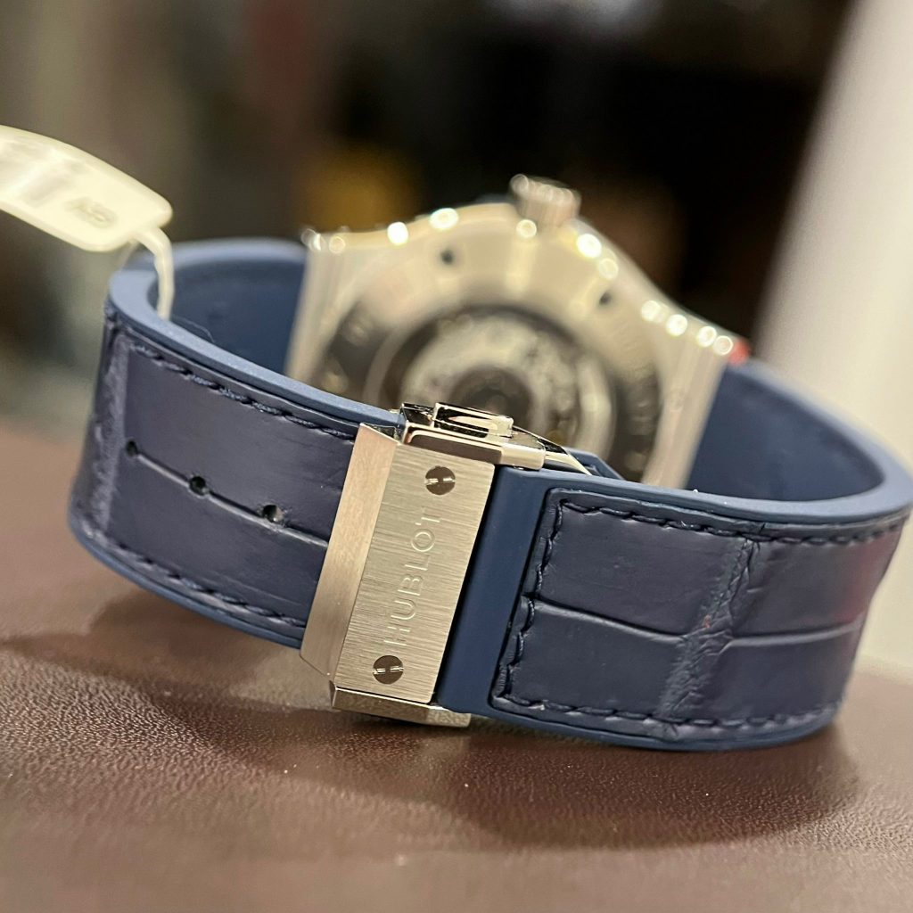 Hublot Best Replica Watch Classic Fusion Custom Natural Diamonds 42mm