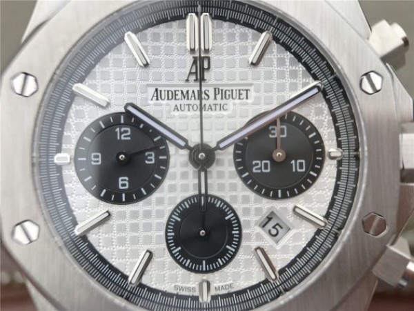 Replica Audemars Piguet Royal Oak Chronograph SS JHF White/Black Dial SS Bracelet A7750