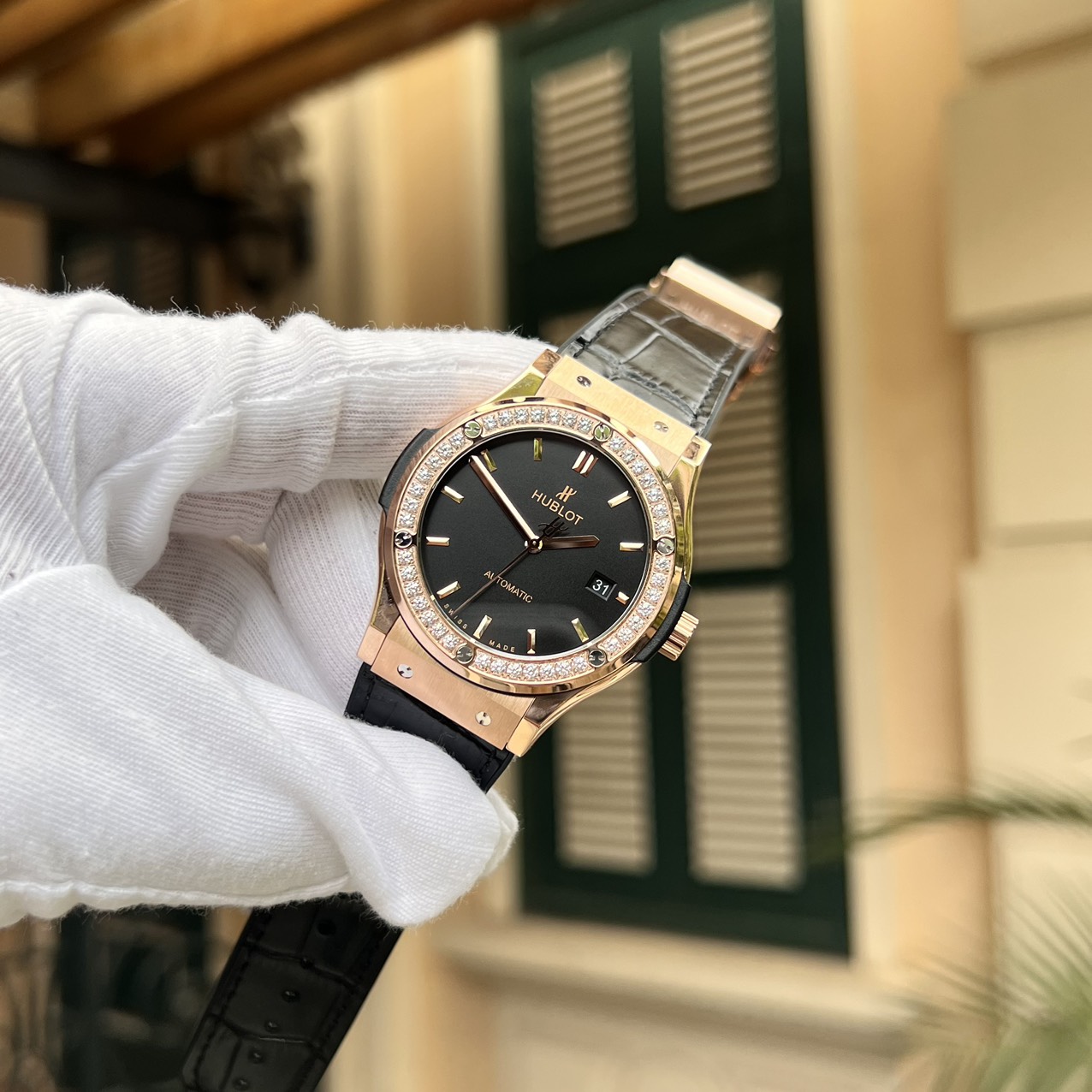 Hublot Classic Fusion King Gold Replica Watch Diamond Bezel HBF 42mm