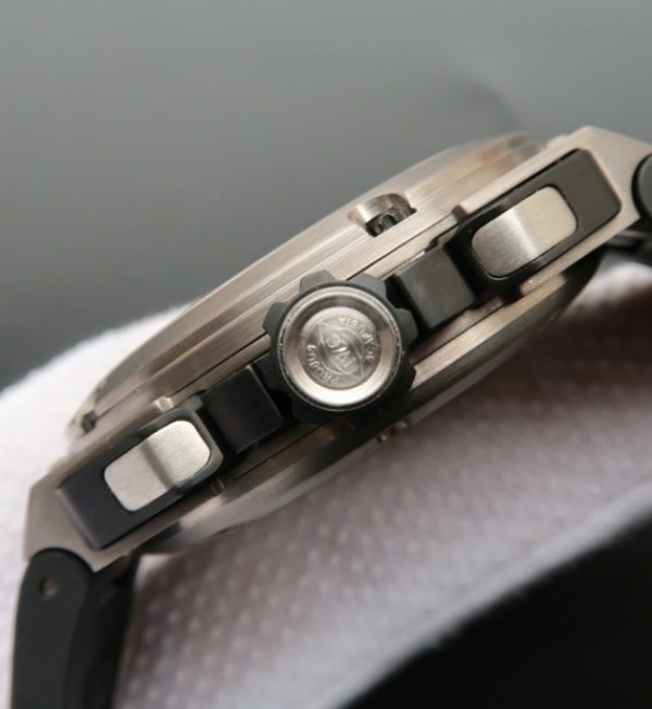 Replica IWC Ingenieur Chrono IW386503 Titanium Case