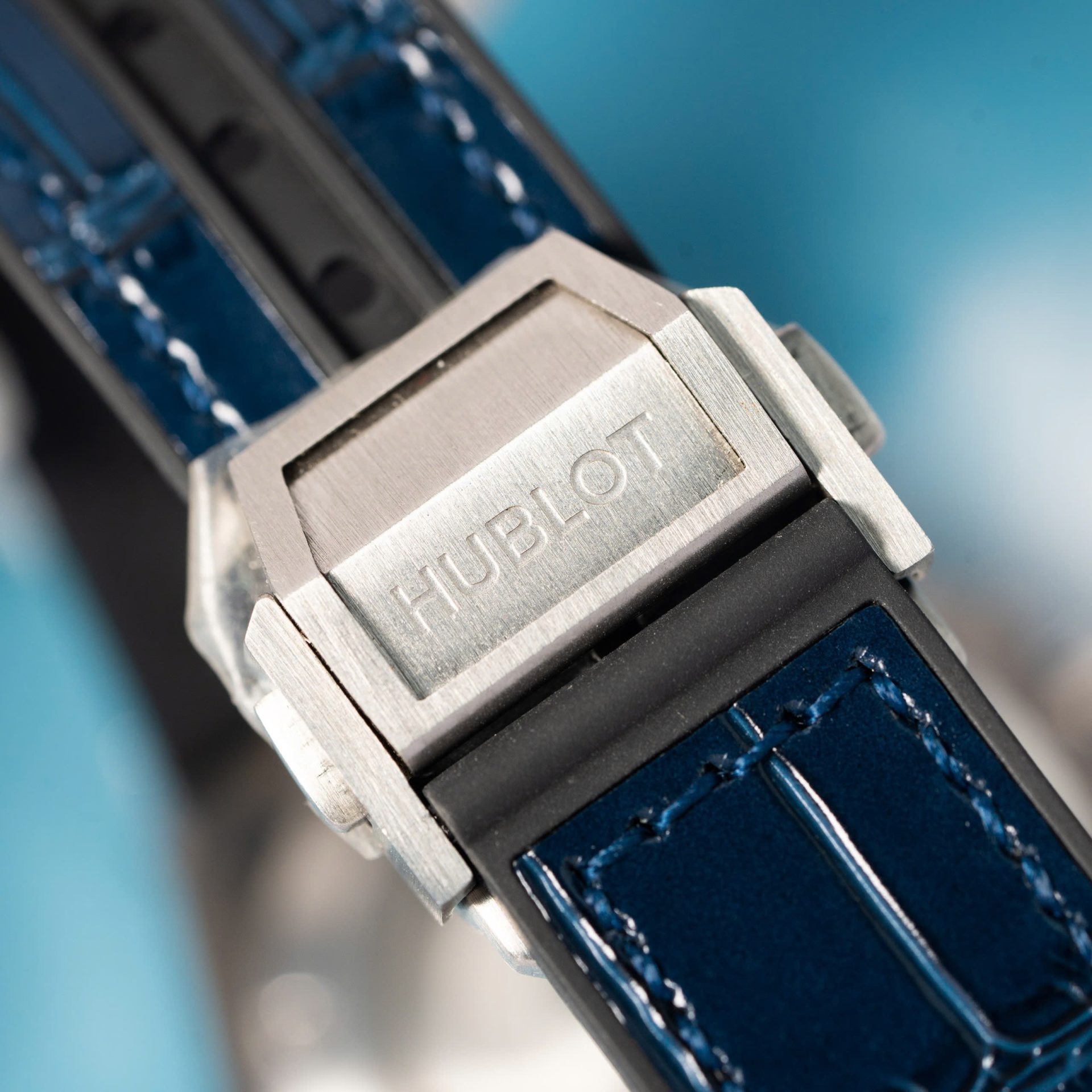 Hublot Replica 11 Watch Big Bang One Click Blue With Full Diamond 39mm